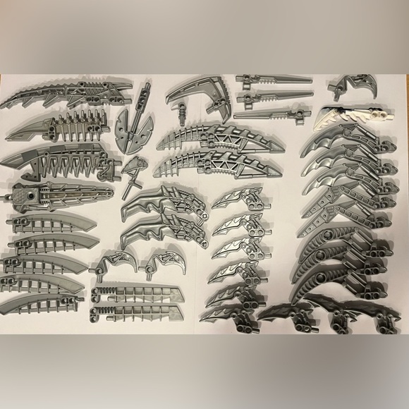 Huge Set Of LEGO Bionicle Weapons Set Of 43 Items Bundle Genuine Bionicle Parts - Picture 5 of 15